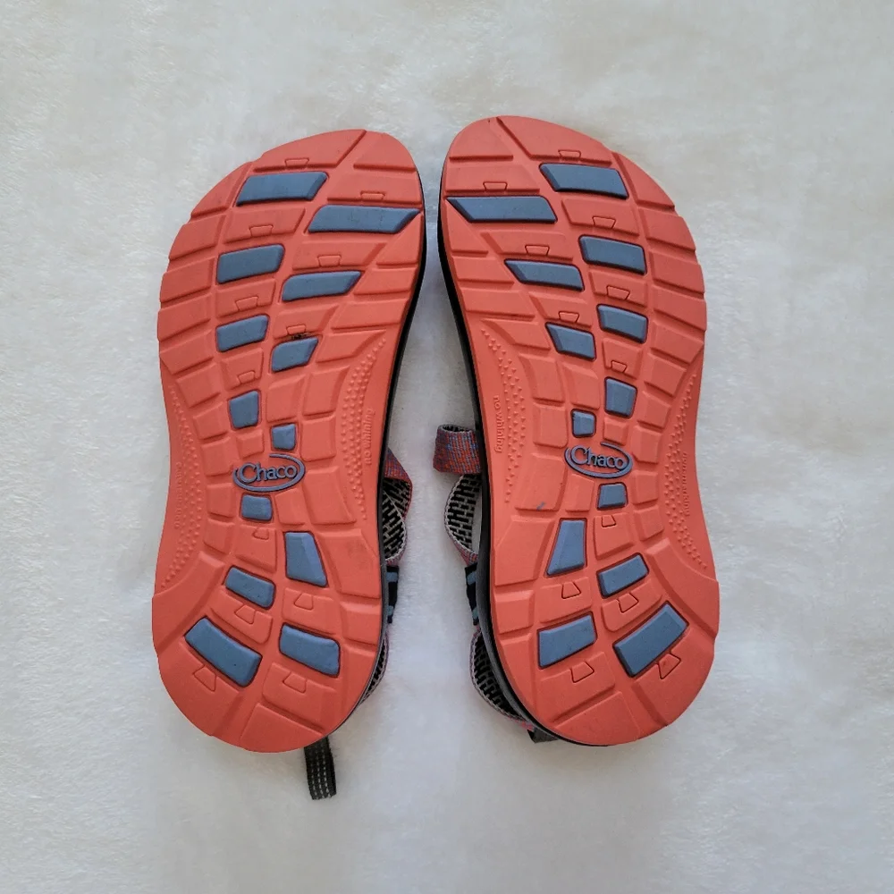 Chaco‎ Z/1 Classic Sandals Kids Size 5 Coral Blue Patterned